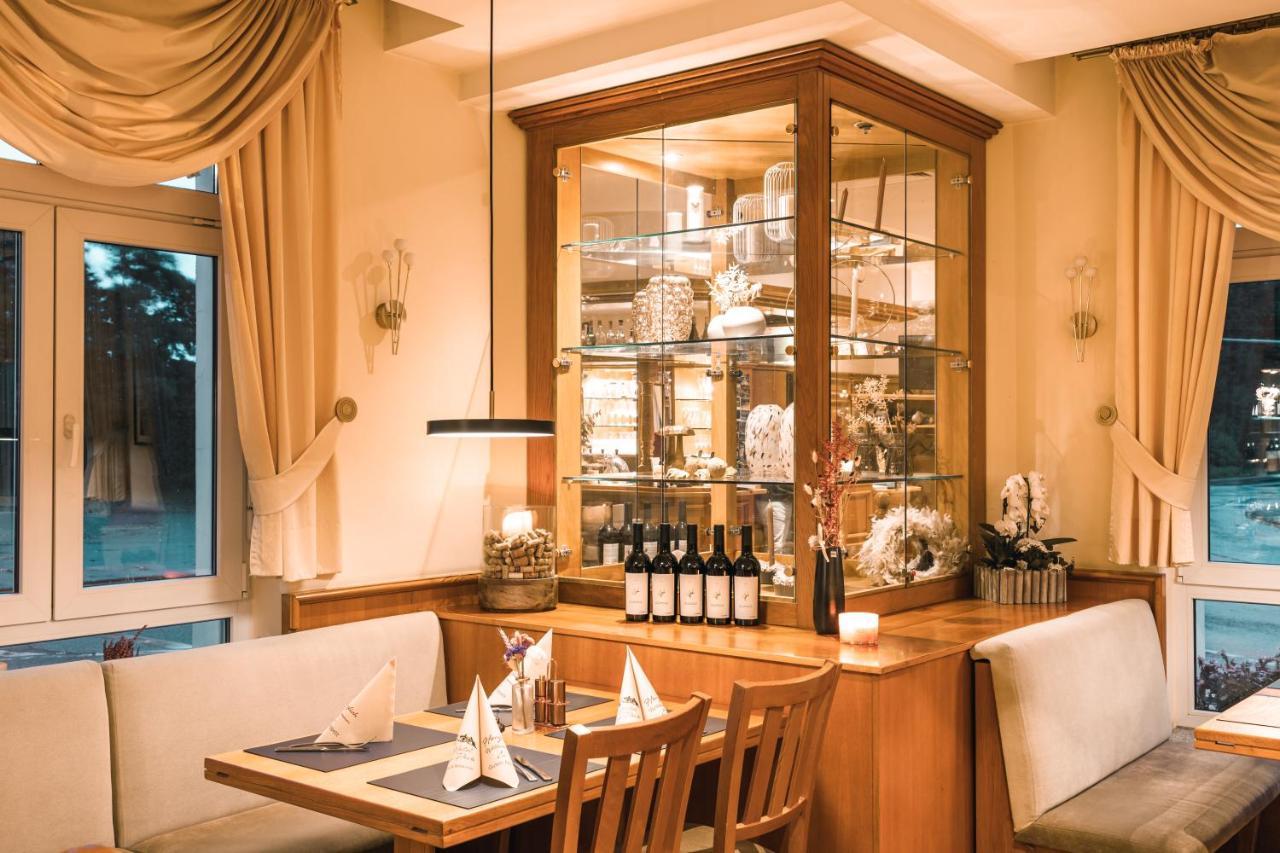 Hotel Restaurant Am Park Валтроп Екстериор снимка